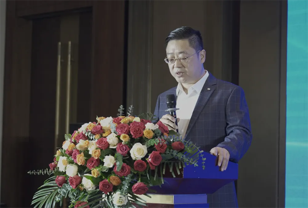 孔德坤.png